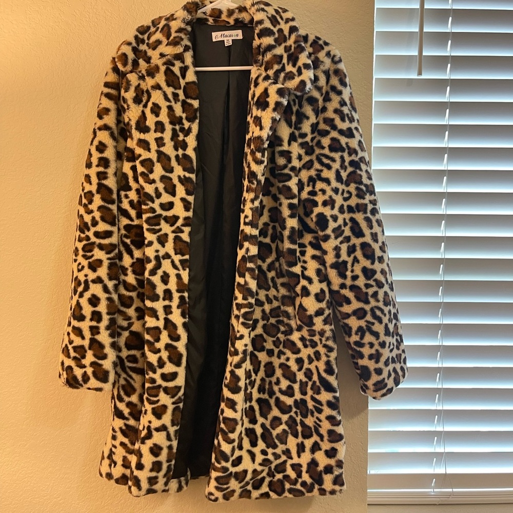 Faux Fur Coat 🌟